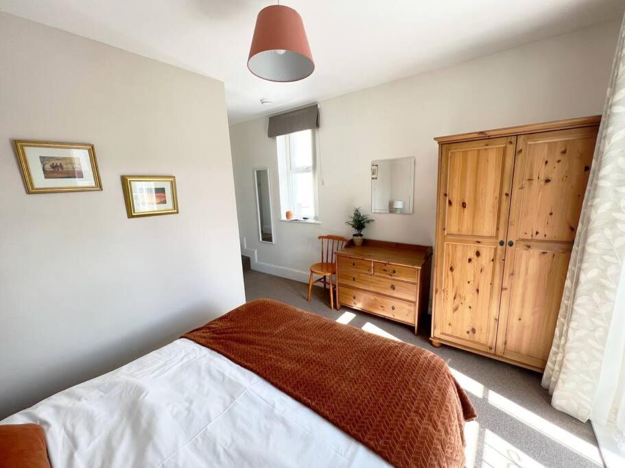 Private Parking, Central Llandudno, King Bed With Ensuite At Clement Lodge Ngoại thất bức ảnh